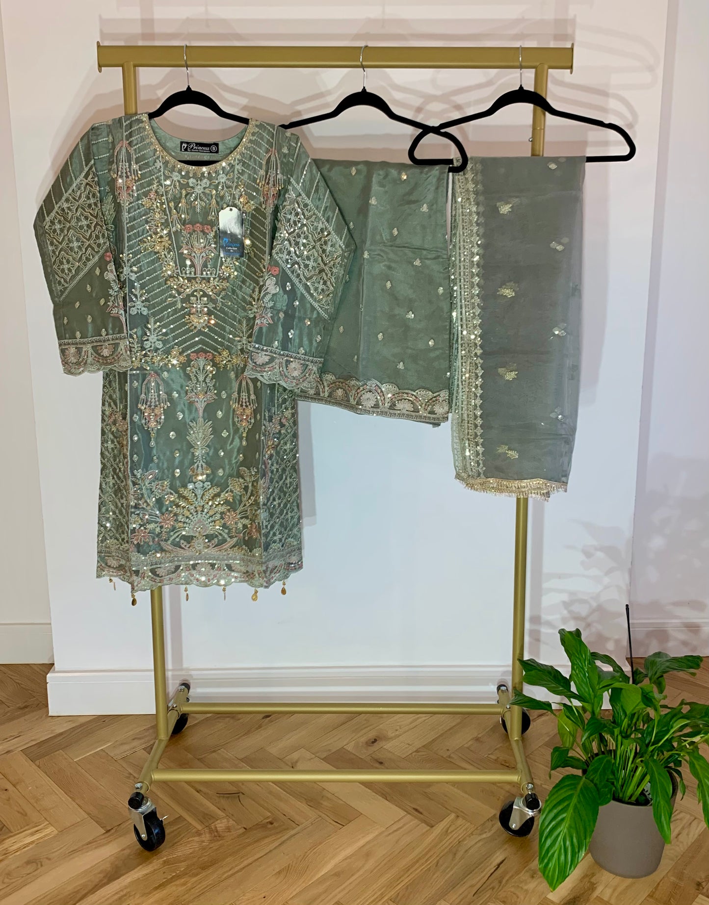 Organza Diamond Suits - BB2