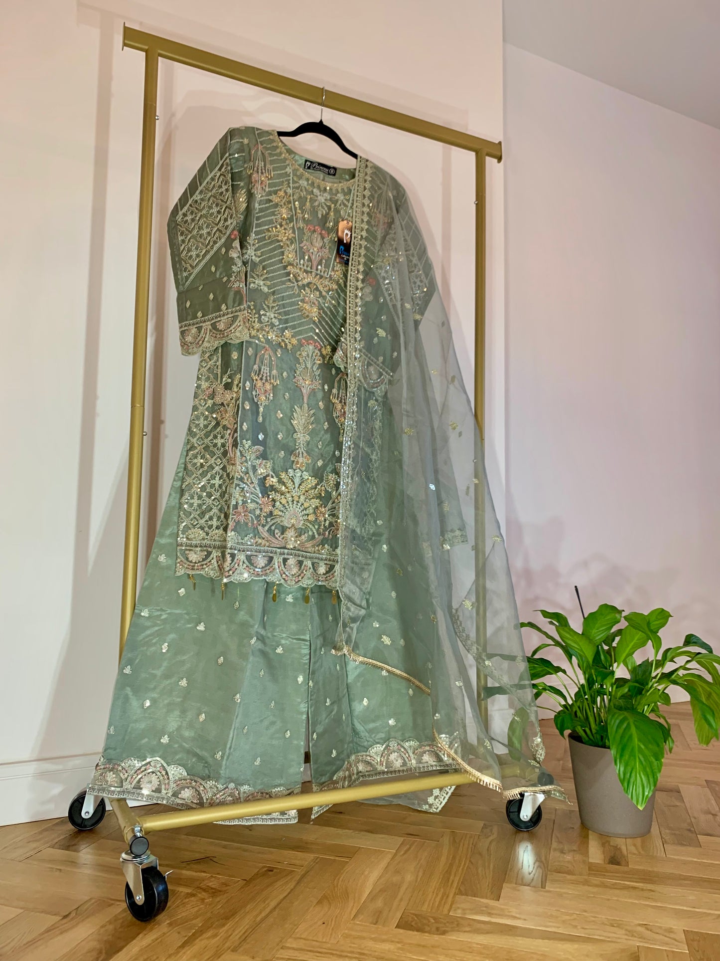 Organza Diamond Suits - BB2